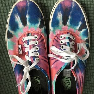 Vans tie-dye in good condition